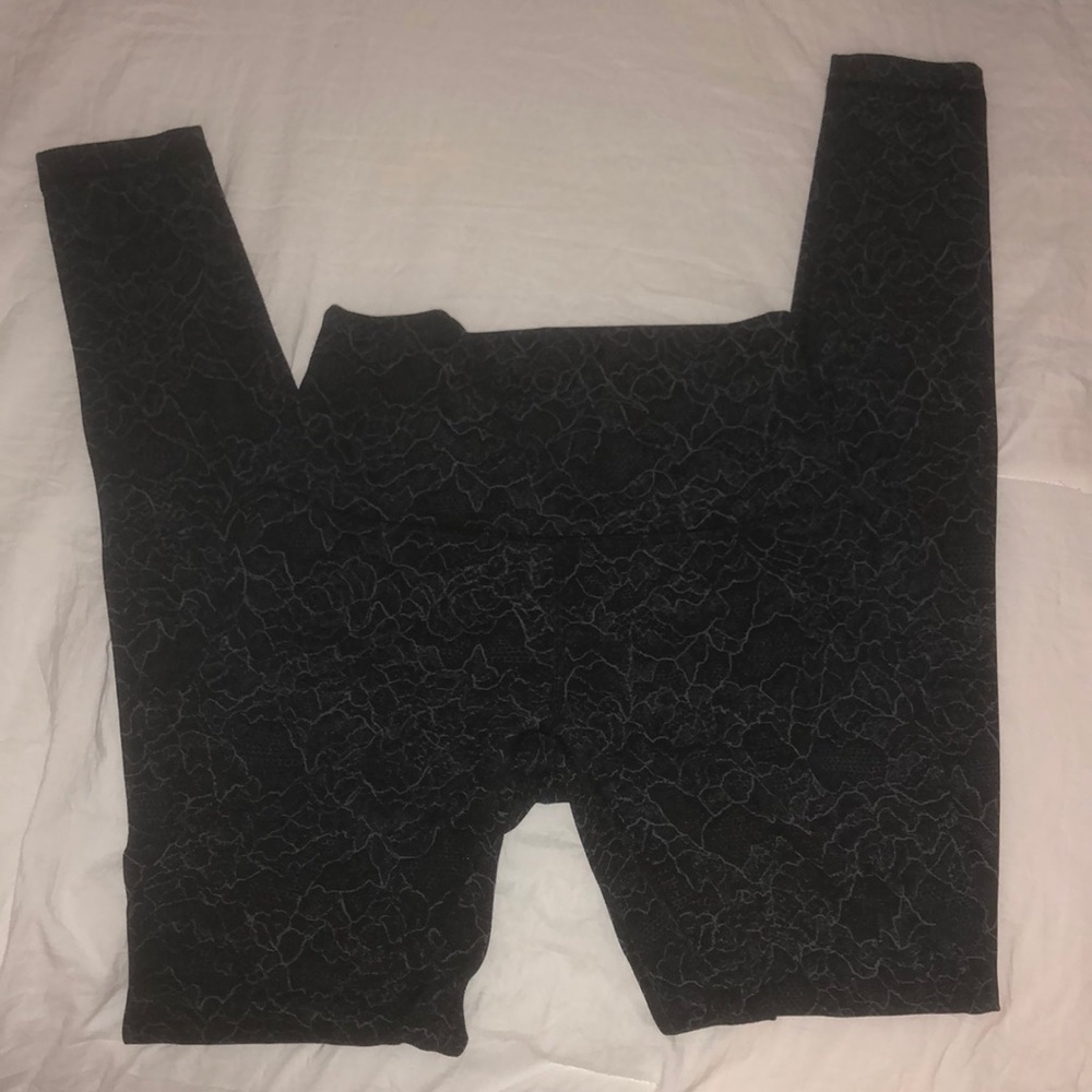 BRAND NEW Align 28” lululemon